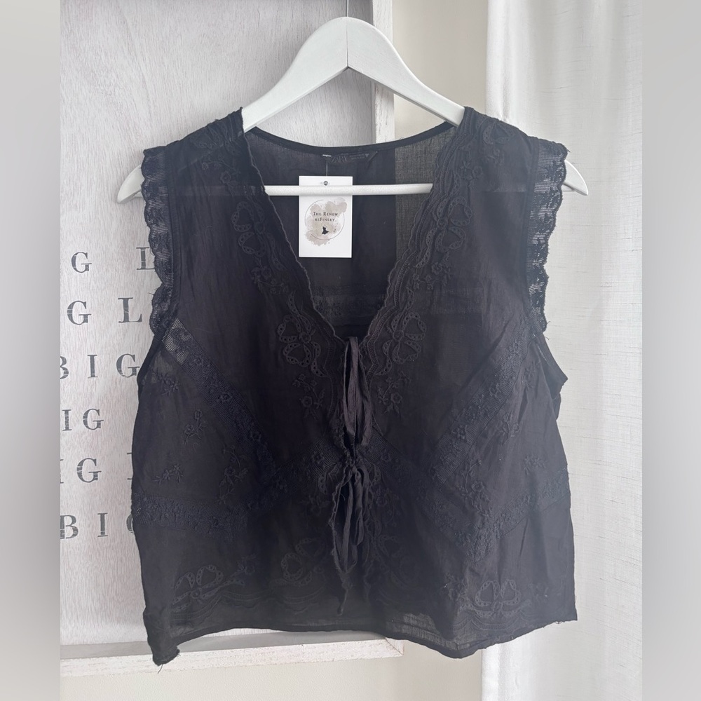 Zara Black Lace Tie front Top sz Small